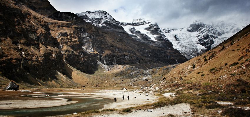 jomolhari-trek5b03a7f66897b_850_400